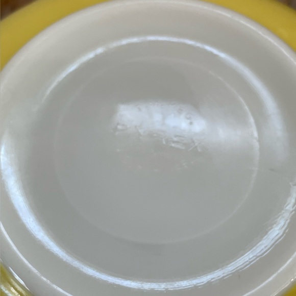 Vintage Pyrex Primary Yellow Mixing Bowl ❤️ - Picture 2 of 9